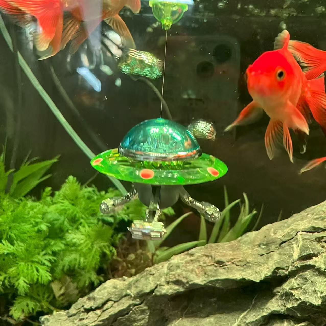 Hangende UFO Aquarium Beeldje  - Aquarium Fish World recensie en prijs